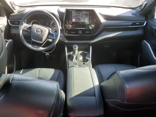 5TDJZRBH3NS188843 2022 TOYOTA HIGHLANDER - Image 8