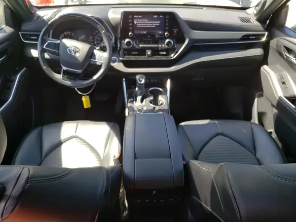 5TDJZRBH4MS071075 2021 TOYOTA HIGHLANDER - Image 8