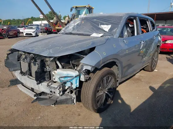 5TDJZRBH4MS129931 2021 TOYOTA HIGHLANDER - Image 2