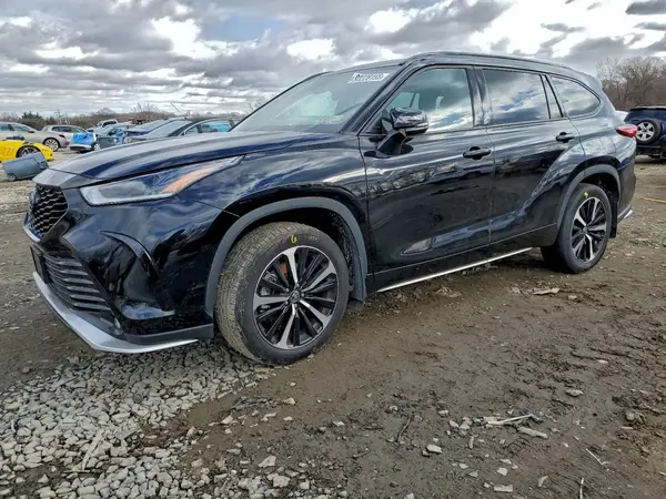5TDJZRBH4NS211398 2022 TOYOTA HIGHLANDER - Image 1