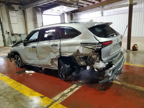5TDJZRBH5MS069920 2021 TOYOTA HIGHLANDER - Image 2
