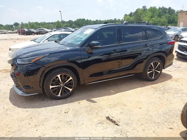 5TDJZRBH5MS085941 2021 TOYOTA HIGHLANDER - Image 2