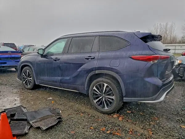5TDJZRBH5MS157883 2021 TOYOTA HIGHLANDER - Image 2