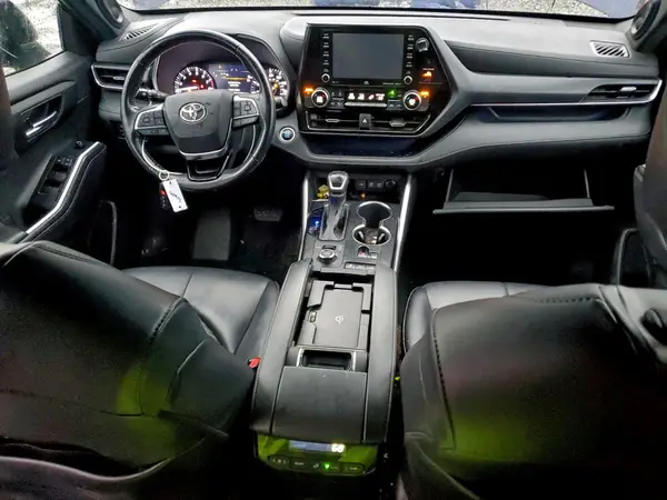 5TDJZRBH5MS157883 2021 TOYOTA HIGHLANDER - Image 8