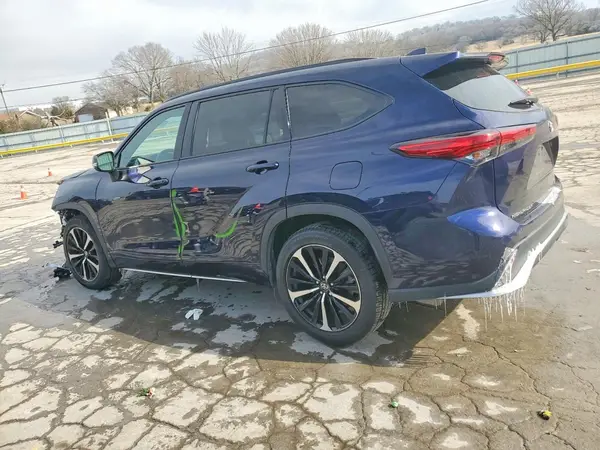 5TDJZRBH6MS143653 2021 TOYOTA HIGHLANDER - Image 2