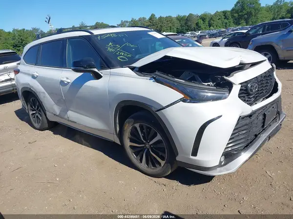 5TDJZRBH6NS251174 2022 TOYOTA HIGHLANDER - Image 1