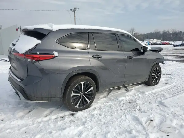 2021 TOYOTA HIGHLANDER COPART lot 43129375 auction photo 3