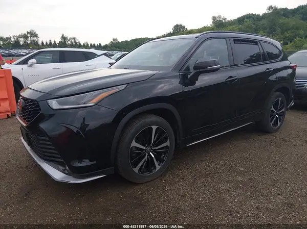 5TDJZRBH7MS125937 2021 TOYOTA HIGHLANDER - Image 2