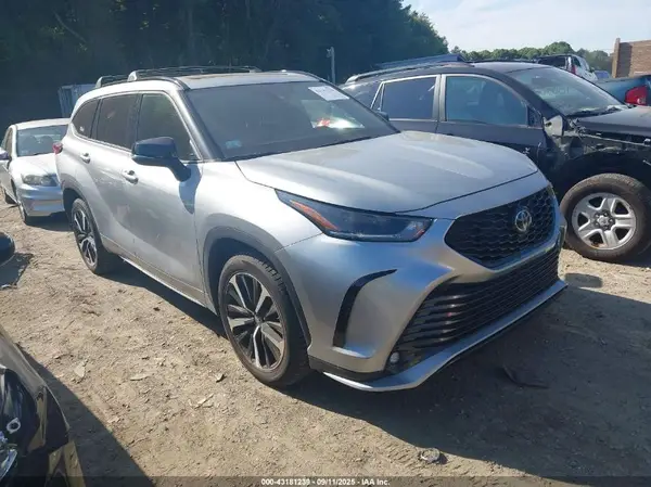 5TDJZRBH7NS178218 2022 TOYOTA HIGHLANDER - Image 1