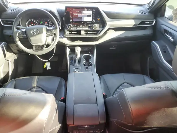 5TDJZRBH7NS180891 2022 TOYOTA HIGHLANDER - Image 8
