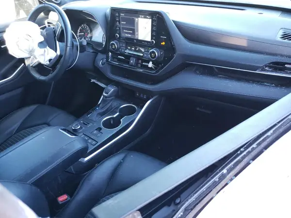 5TDJZRBH7NS186903 2022 TOYOTA HIGHLANDER - Image 8