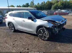 5TDJZRBH7NS214053 2022 TOYOTA HIGHLANDER
