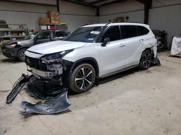 5TDJZRBH8NS164974 2022 TOYOTA HIGHLANDER - Image 1