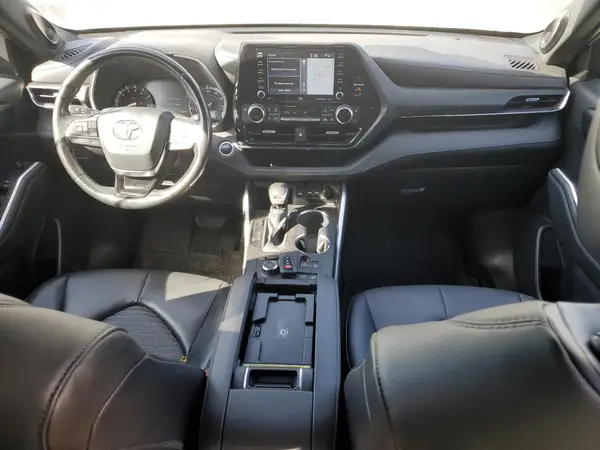 5TDJZRBHXMS069413 2021 TOYOTA HIGHLANDER - Image 8