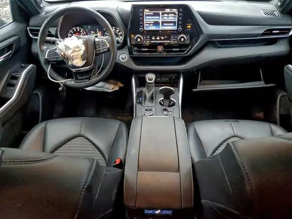 5TDJZRBHXMS069427 2021 TOYOTA HIGHLANDER - Image 8