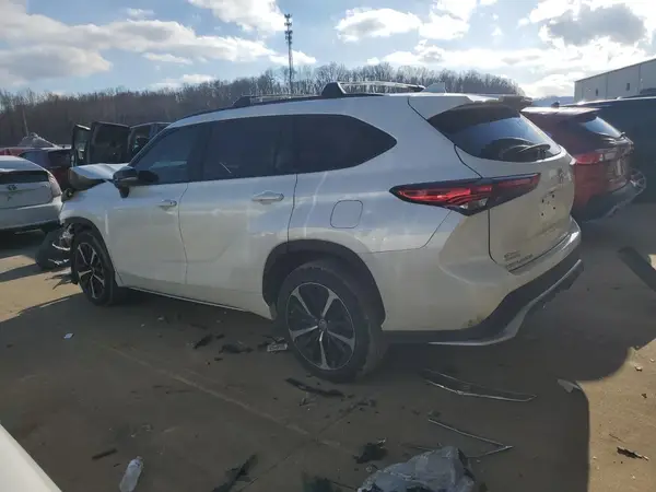 5TDJZRBHXMS076538 2021 TOYOTA HIGHLANDER - Image 2