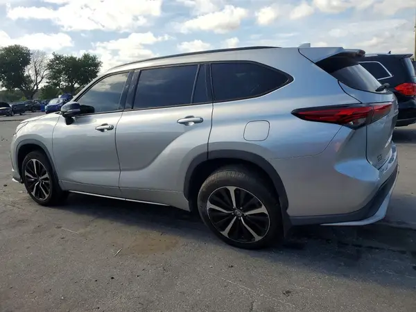 5TDJZRBHXNS170047 2022 TOYOTA HIGHLANDER - Image 2