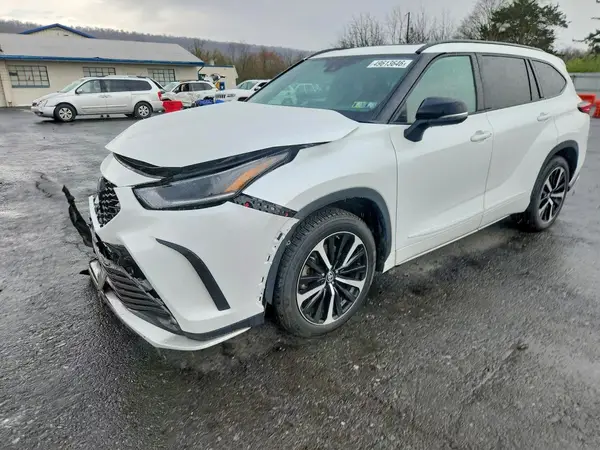 5TDJZRBHXNS185051 2022 TOYOTA HIGHLANDER - Image 1