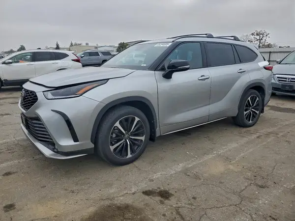 5TDJZRBHXNS223992 2022 TOYOTA HIGHLANDER - Image 1