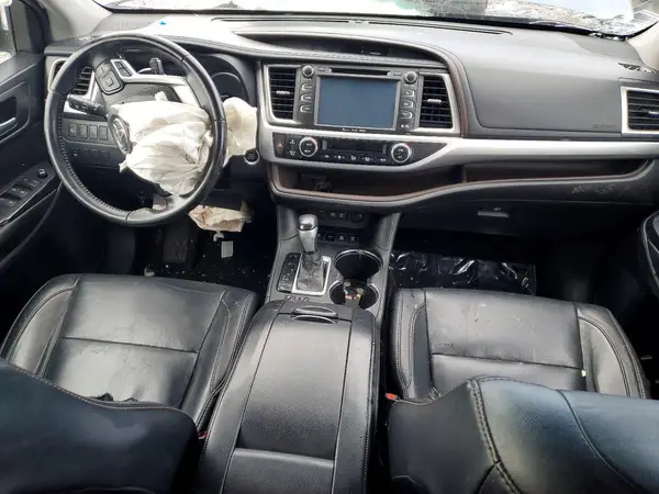 5TDJZRFH0HS360535 2017 TOYOTA HIGHLANDER - Image 8