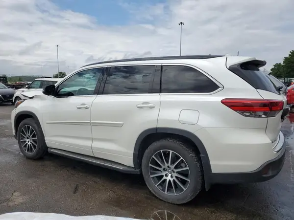 5TDJZRFH0HS361829 2017 TOYOTA HIGHLANDER - Image 2