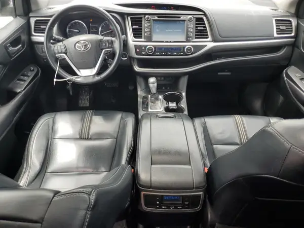 5TDJZRFH0HS361829 2017 TOYOTA HIGHLANDER - Image 8