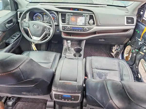 5TDJZRFH0HS367730 2017 TOYOTA HIGHLANDER - Image 8