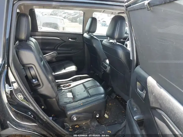 5TDJZRFH0HS368375 2017 TOYOTA HIGHLANDER - Image 8