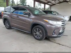 5TDJZRFH0HS374600 2017 TOYOTA HIGHLANDER