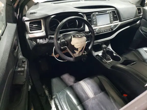 5TDJZRFH0HS375357 2017 TOYOTA HIGHLANDER - Image 8