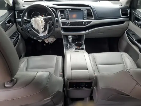 5TDJZRFH0HS375732 2017 TOYOTA HIGHLANDER - Image 8