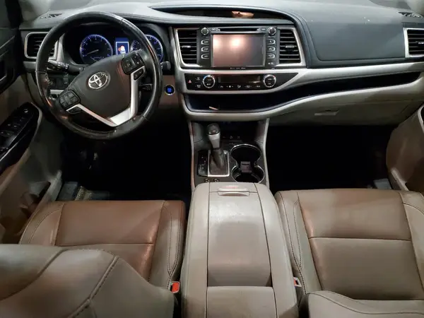 5TDJZRFH0HS380476 2017 TOYOTA HIGHLANDER - Image 8