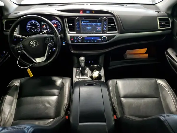 5TDJZRFH0HS387881 2017 TOYOTA HIGHLANDER - Image 8