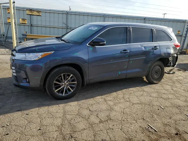 5TDJZRFH0HS389713 2017 TOYOTA HIGHLANDER - Image 1