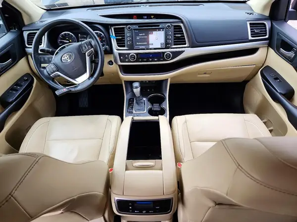 5TDJZRFH0HS390733 2017 TOYOTA HIGHLANDER - Image 8