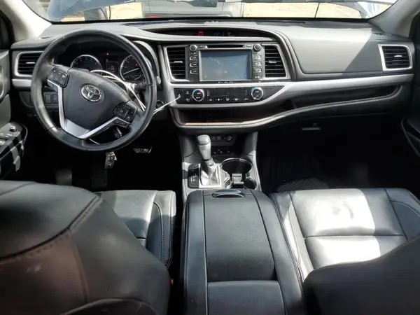 5TDJZRFH0HS391235 2017 TOYOTA HIGHLANDER - Image 8