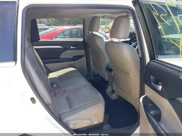 5TDJZRFH0HS395625 2017 TOYOTA HIGHLANDER - Image 8