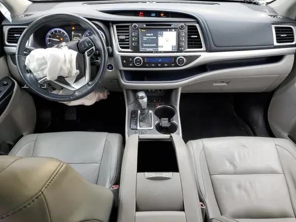 5TDJZRFH0HS396550 2017 TOYOTA HIGHLANDER - Image 8