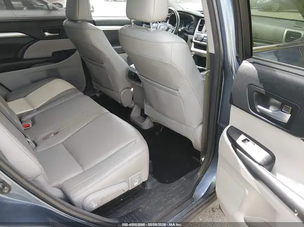 5TDJZRFH0HS406820 2017 TOYOTA HIGHLANDER - Image 8