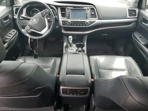 5TDJZRFH0HS410785 2017 TOYOTA HIGHLANDER - Image 8