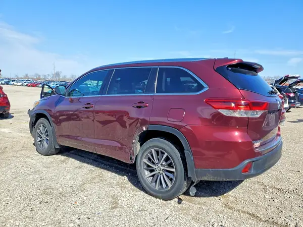 5TDJZRFH0HS410821 2017 TOYOTA HIGHLANDER - Image 2