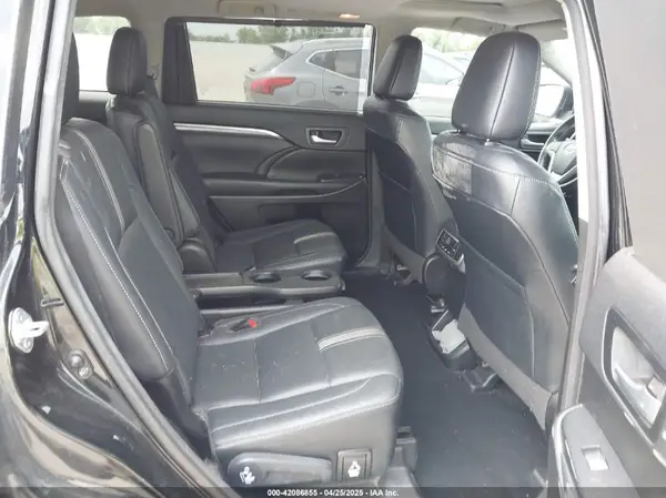 5TDJZRFH0HS420409 2017 TOYOTA HIGHLANDER - Image 8