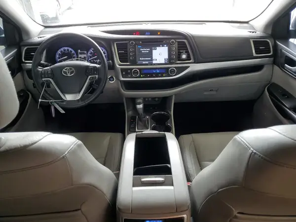 5TDJZRFH0HS427473 2017 TOYOTA HIGHLANDER - Image 8
