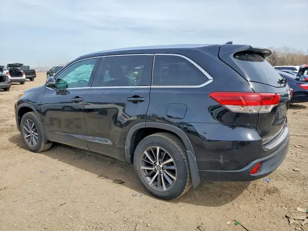 5TDJZRFH0HS428610 2017 TOYOTA HIGHLANDER - Image 2
