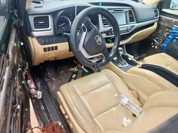 5TDJZRFH0HS430051 2017 TOYOTA HIGHLANDER - Image 8
