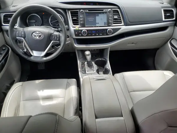 5TDJZRFH0HS430308 2017 TOYOTA HIGHLANDER - Image 8