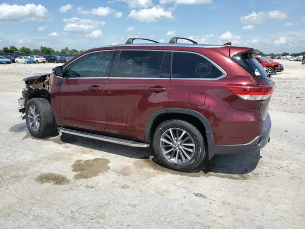 5TDJZRFH0HS440367 2017 TOYOTA HIGHLANDER - Image 2