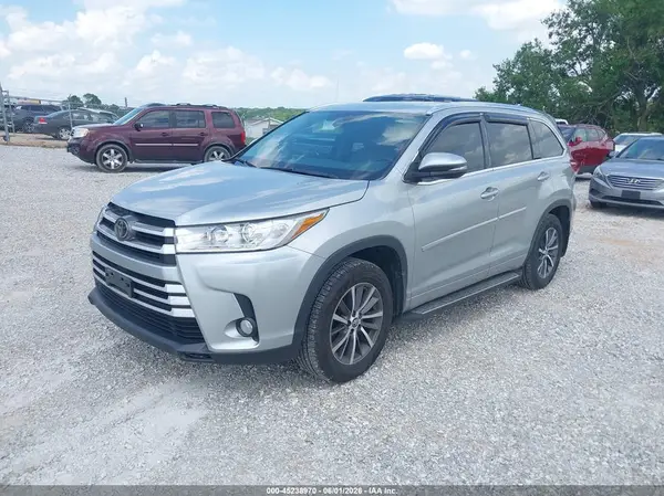 5TDJZRFH0HS442748 2017 TOYOTA HIGHLANDER - Image 2