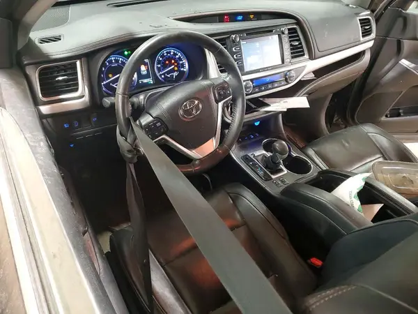 5TDJZRFH0HS442815 2017 TOYOTA HIGHLANDER - Image 8