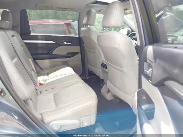 5TDJZRFH0HS446783 2017 TOYOTA HIGHLANDER - Image 8
